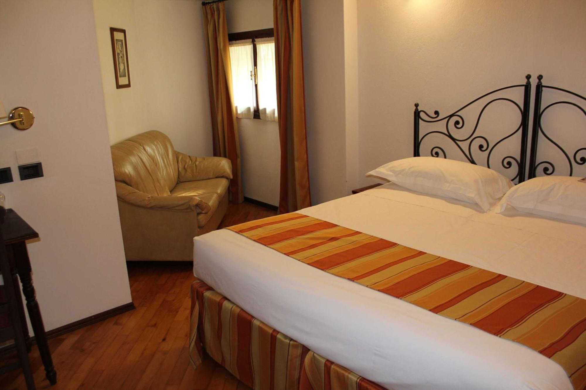 Best Western Plus Hotel Villa Tacchi Gazzo  Buitenkant foto
